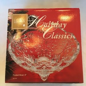 Mikasa Crystal Footed Bowl, NIB